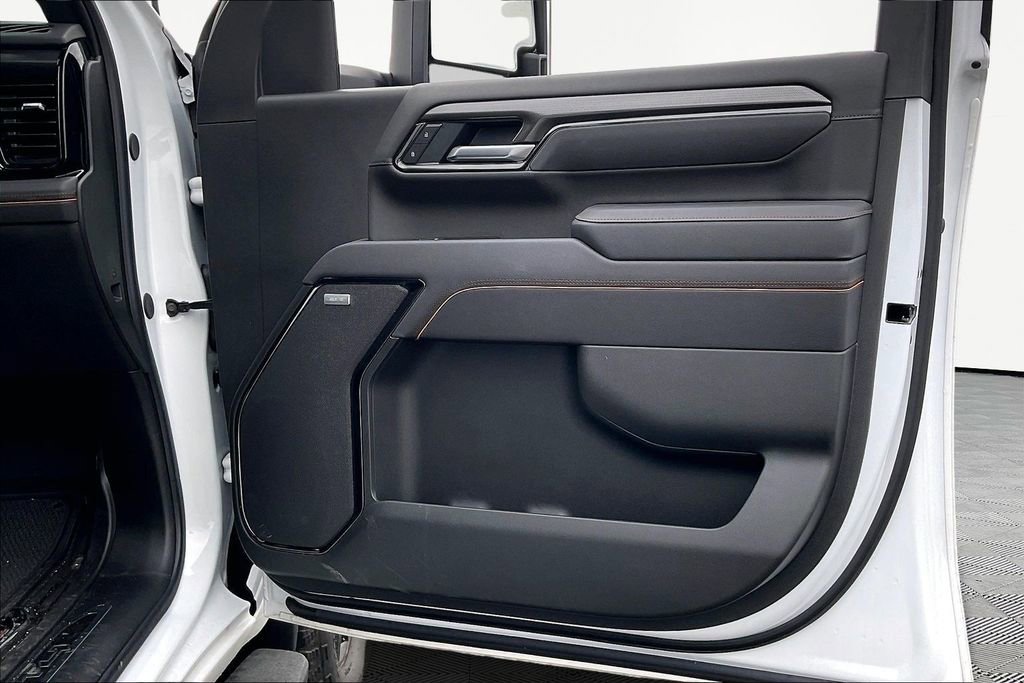 Used 2025 GMC Sierra 3500 AT4 w/ AT4 Premium Plus Package image 31