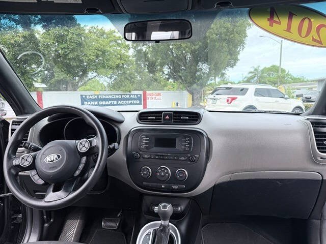 Used 2014 Kia Soul FWD image 15