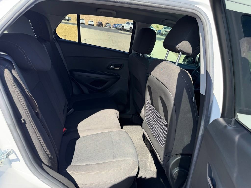 Used 2021 Chevrolet Trax LS w/ Tint and Cruise Package FWD image 11
