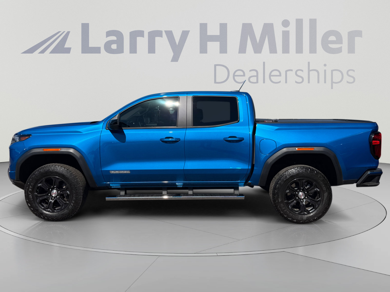 Used 2024 GMC Canyon Elevation w/ Convenience Package RWD image 2