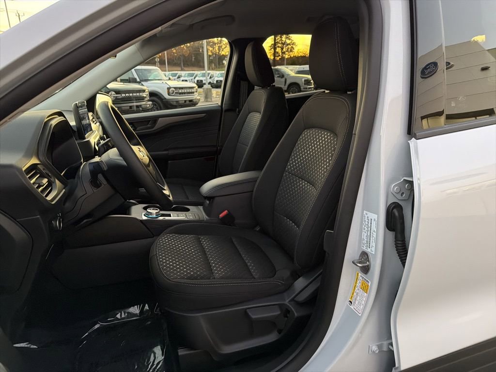 New 2026 Ford Escape Active image 9