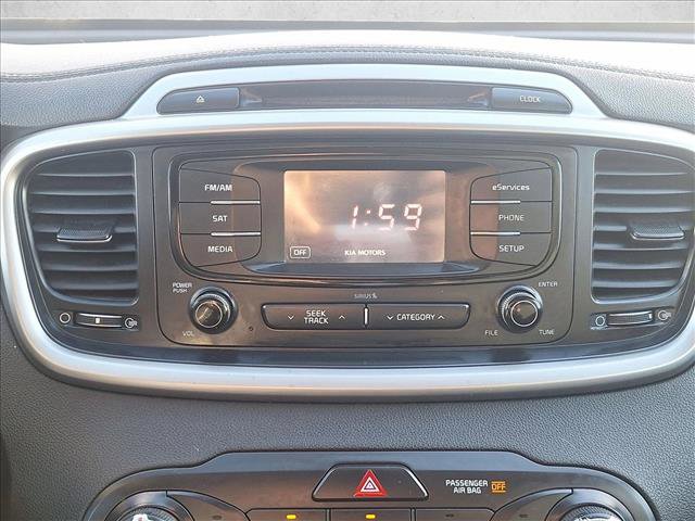 Used 2016 Kia Sorento LX w/ LX Convenience Package image 12