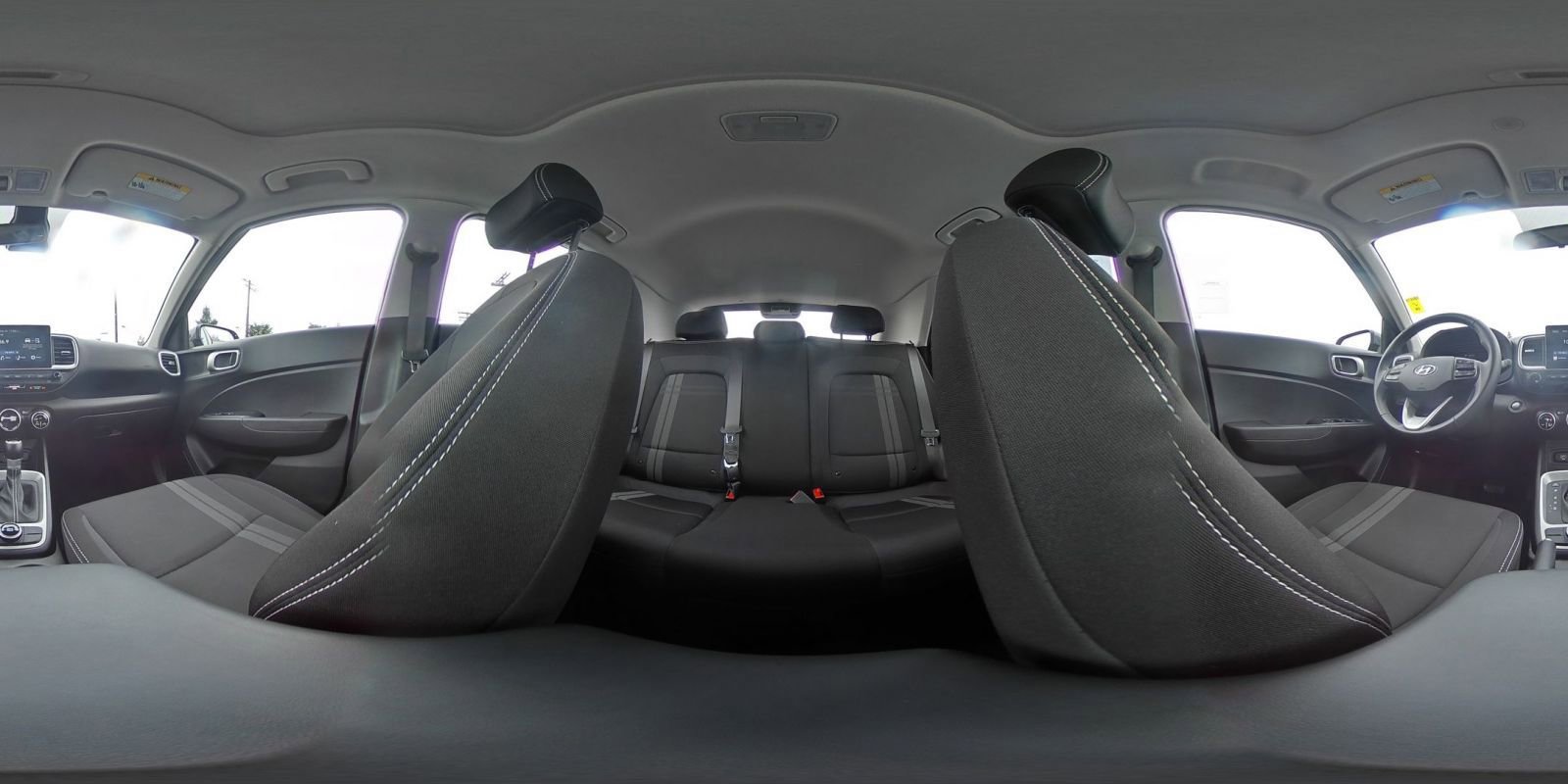 Used 2025 Hyundai Venue SEL image 37