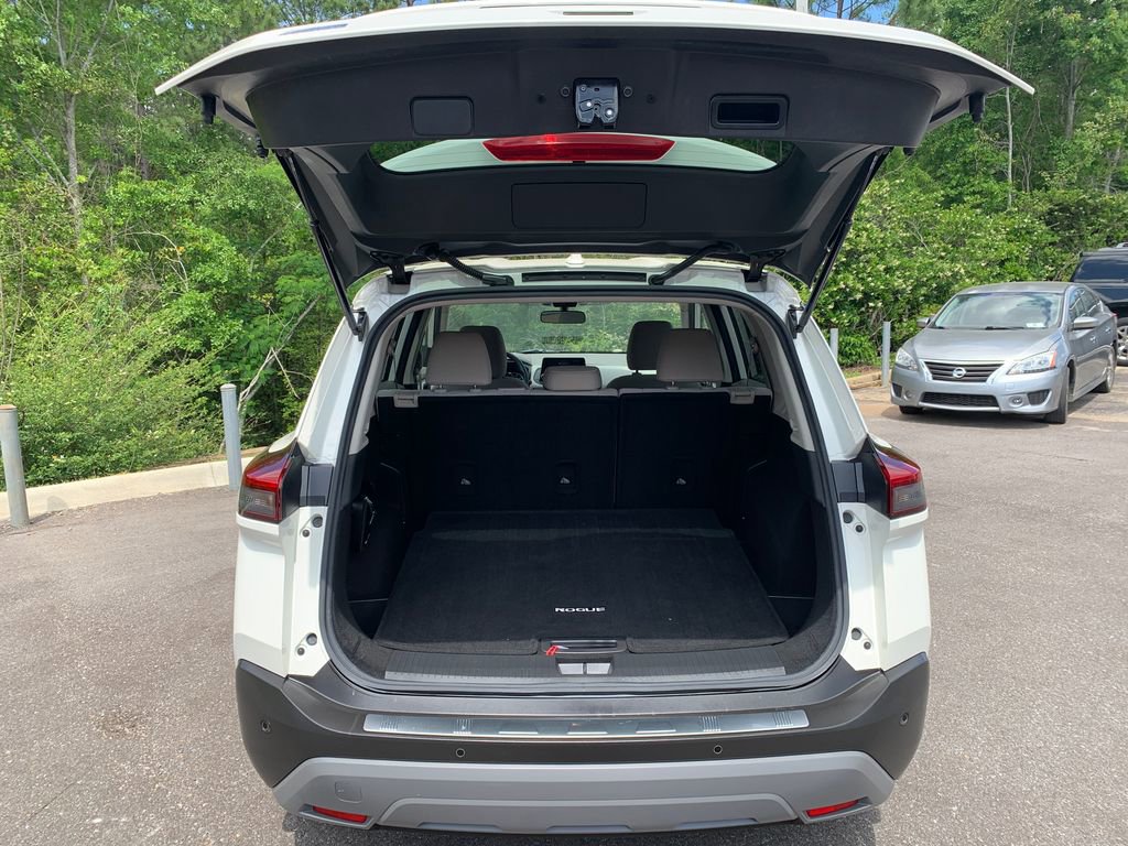 Used 2022 Nissan Rogue SV FWD image 8