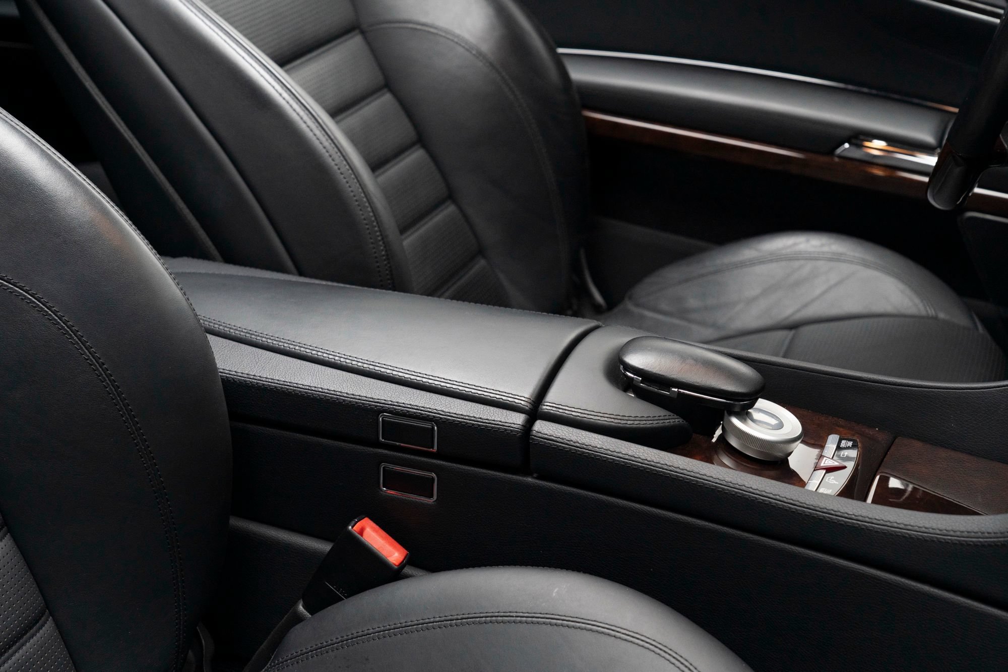 Used 2012 Mercedes-Benz CL 63 AMG image 48