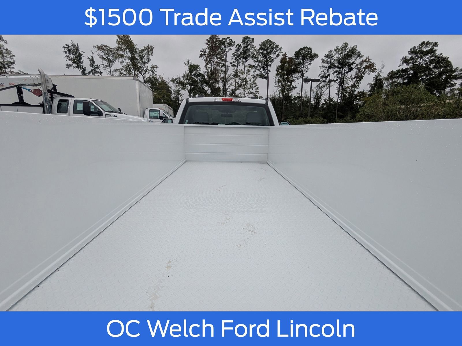 New 2025 Ford F550 4x4 Regular Cab Super Duty image 15