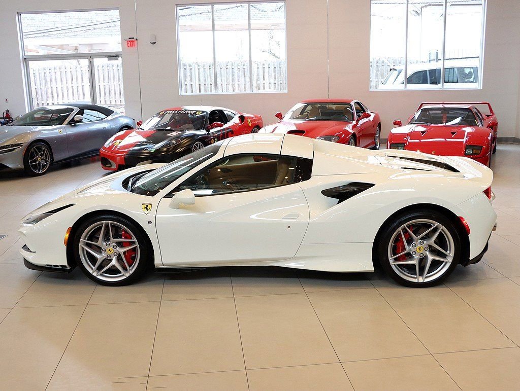 Certified 2022 Ferrari F8 Tributo image 3