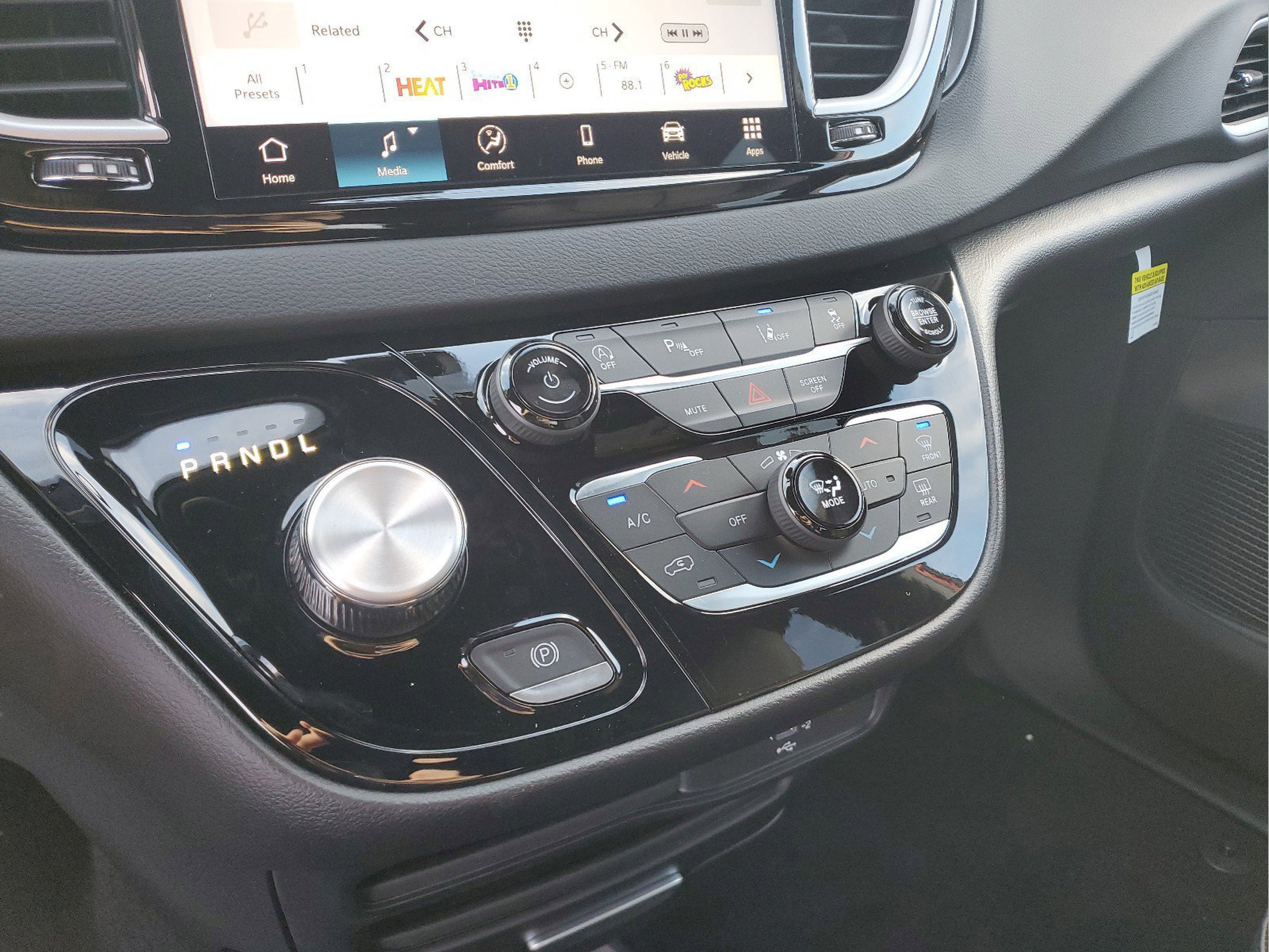New 2026 Chrysler Voyager LX FWD image 19