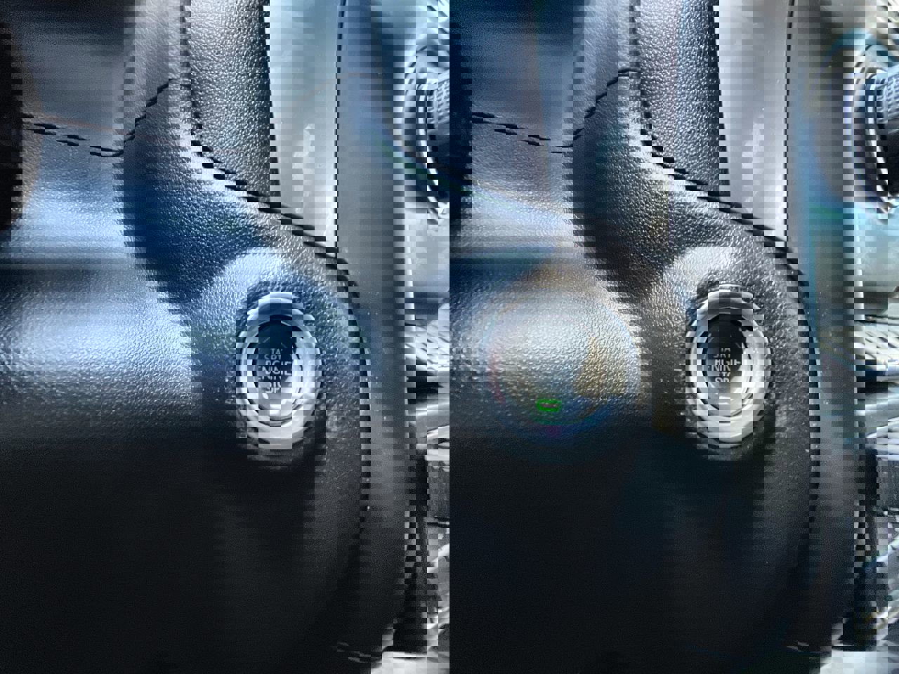 Used 2025 Chevrolet Silverado 2500 Custom w/ Custom Value Package image 17