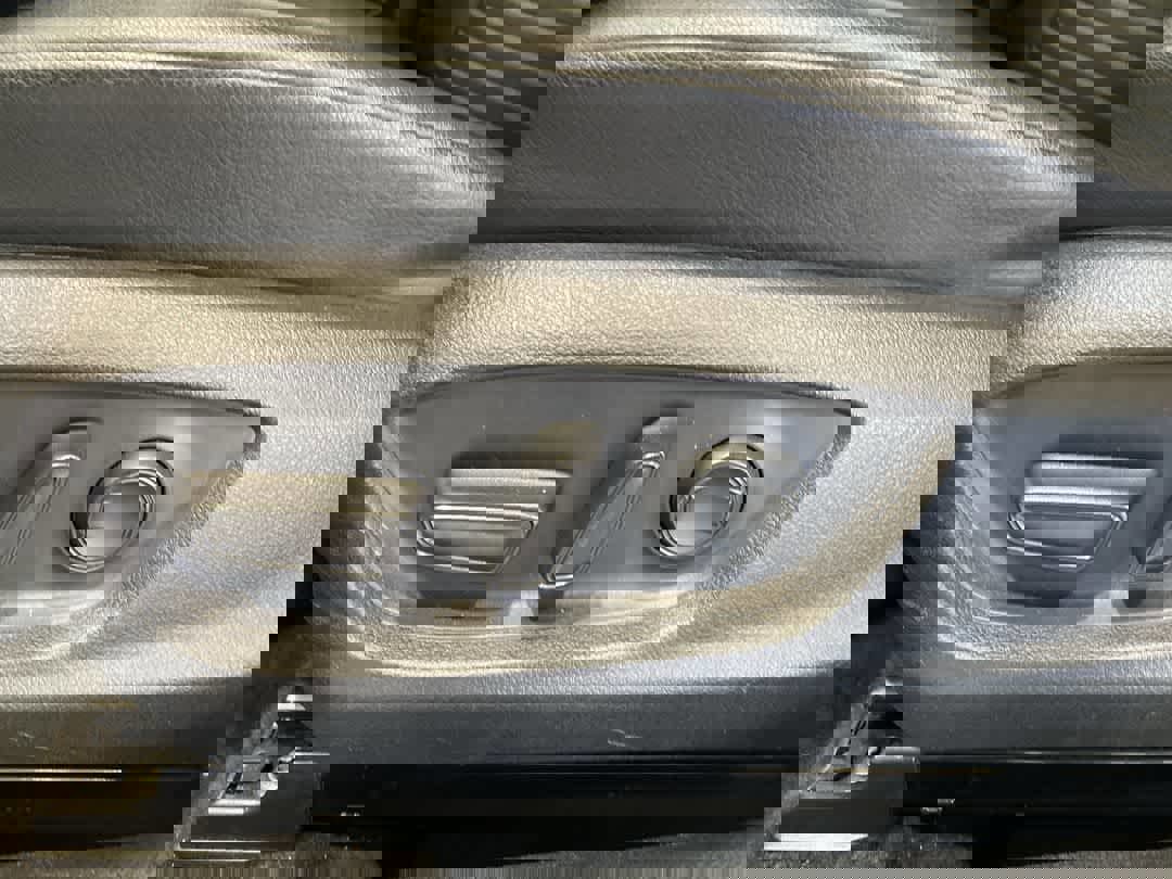 Used 2023 Toyota Camry SE image 12