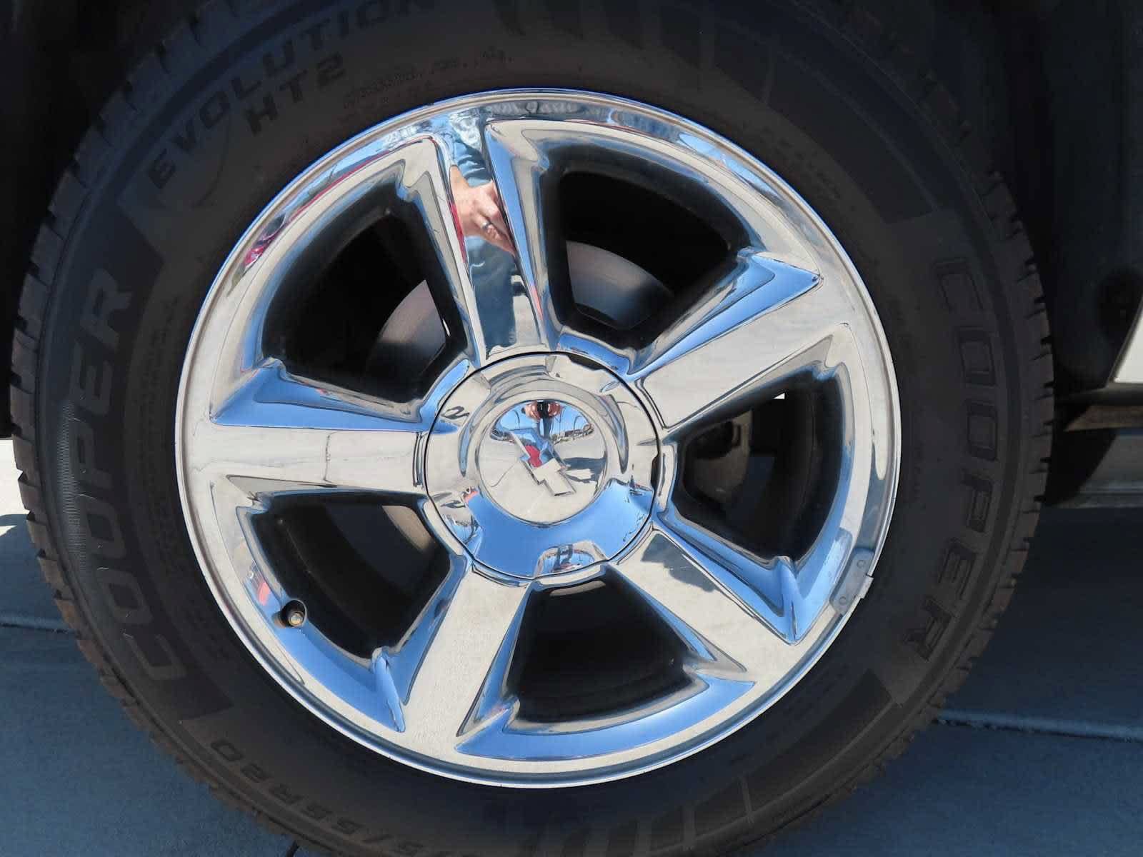 Used 2012 Chevrolet Avalanche LTZ AWD/4WD image 10