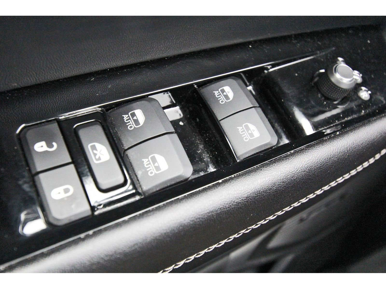 Used 2023 Jeep Wagoneer 2WD image 21