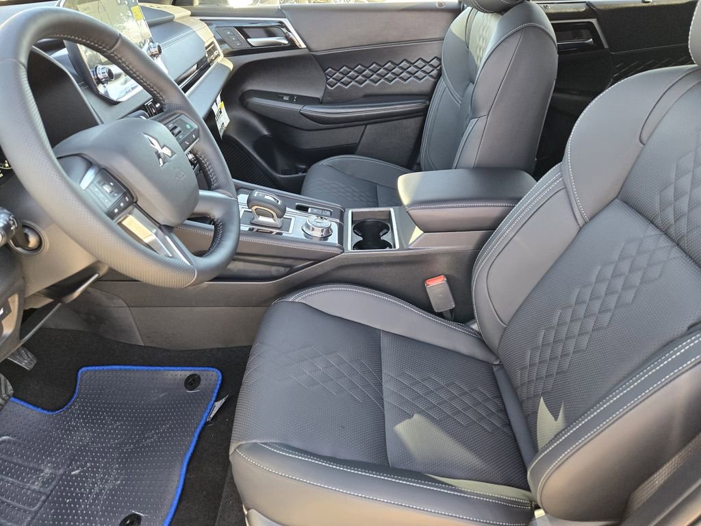 New 2025 Mitsubishi Outlander SEL Black Edition image 10