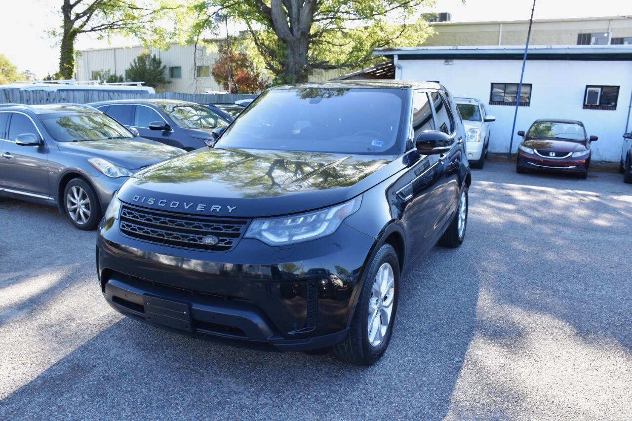 Used 2019 Land Rover Discovery SE AWD/4WD image 1