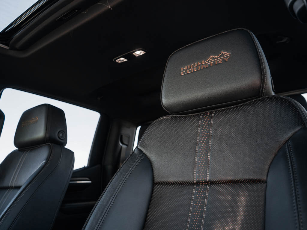 New 2026 Chevrolet Silverado 1500 High Country w/ Midnight Edition AWD/4WD image 18