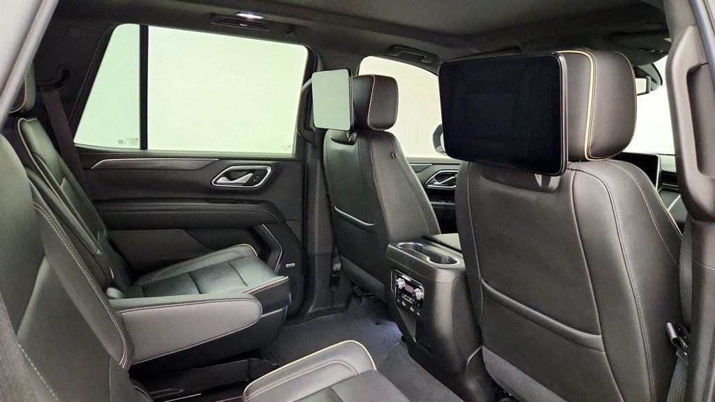 Used 2021 GMC Yukon SLT w/ SLT Premium Package AWD/4WD image 48