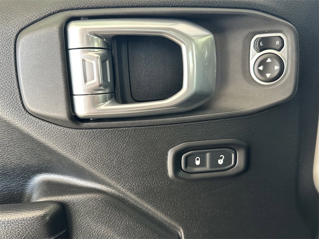 Used 2020 Jeep Gladiator Sport w/ Quick Order Package 24S image 11