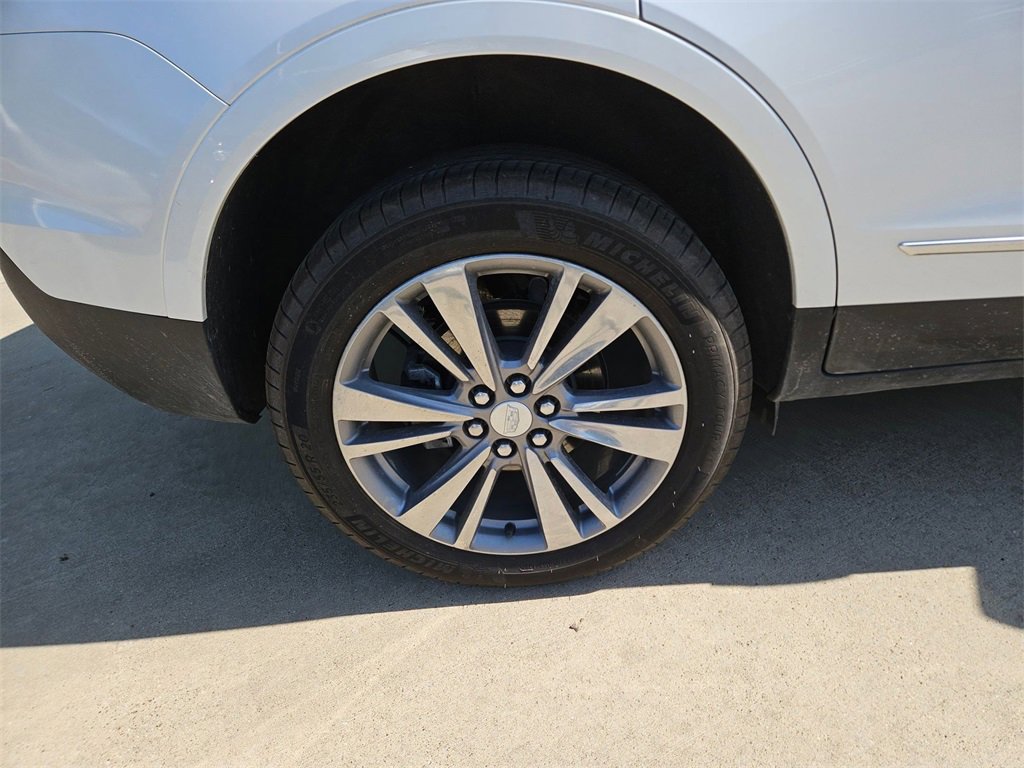 Used 2025 Cadillac XT5 Premium Luxury image 11
