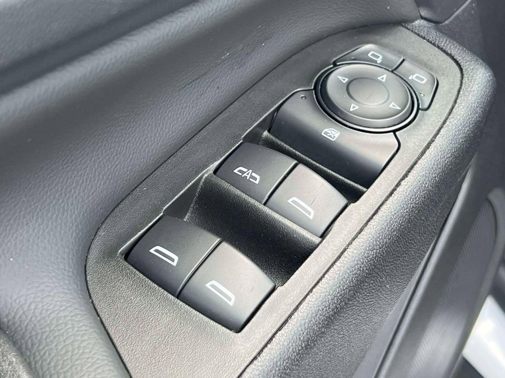 Used 2023 Chevrolet Equinox LT AWD/4WD image 19