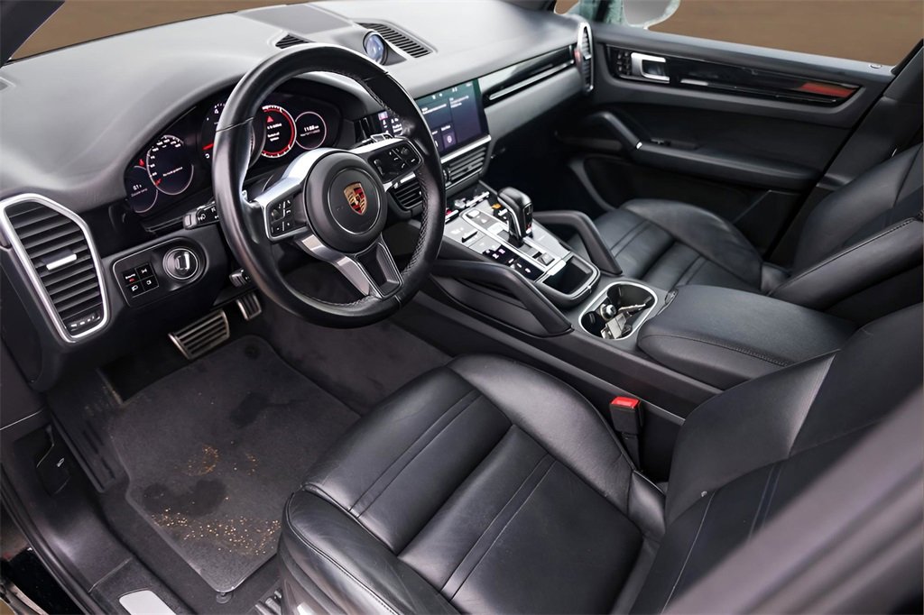 Used 2020 Porsche Cayenne S image 6