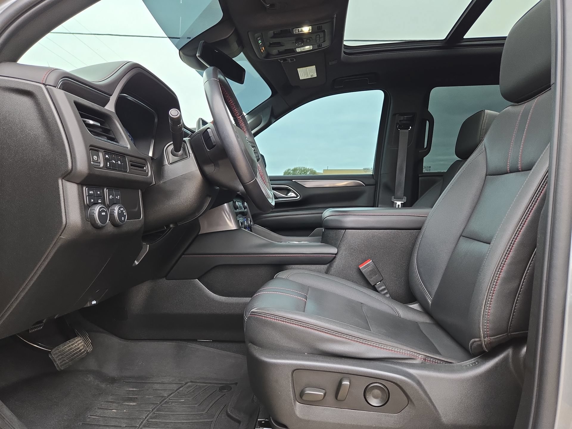 Used 2023 Chevrolet Tahoe RST AWD/4WD image 16
