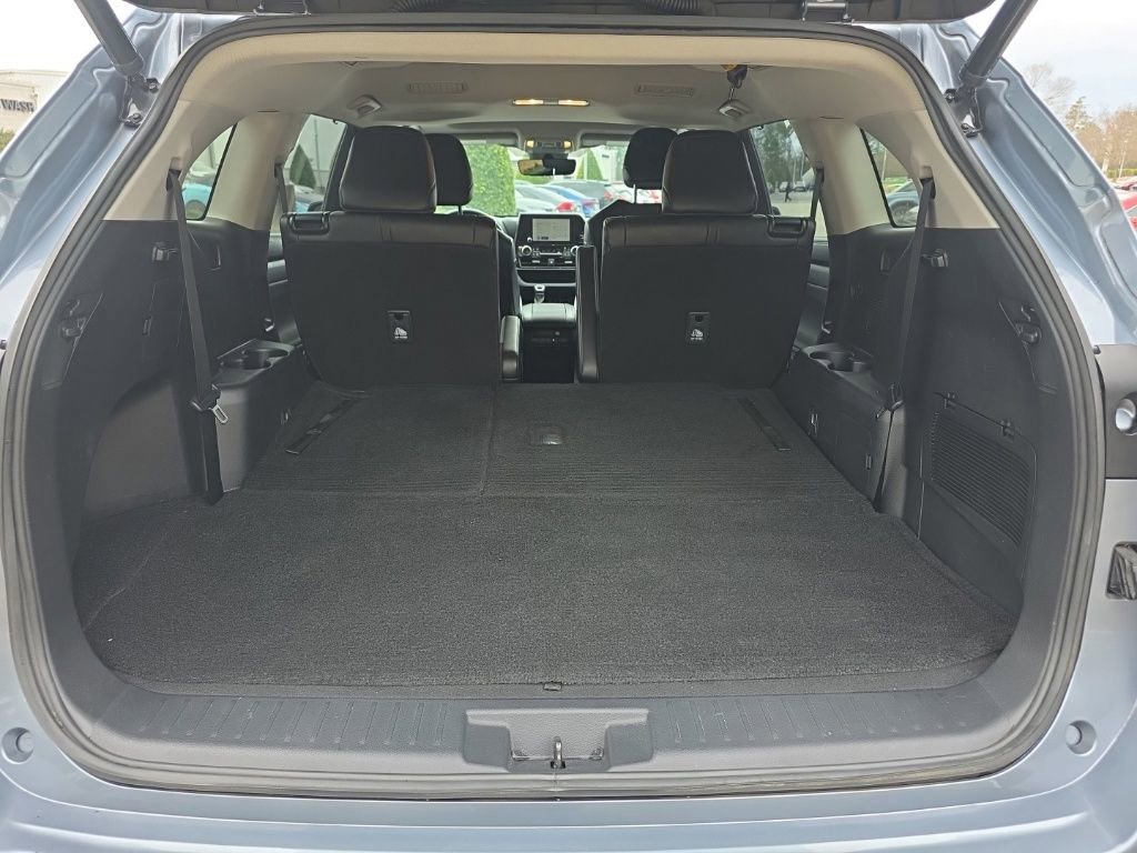 Used 2023 Toyota Highlander XLE image 14