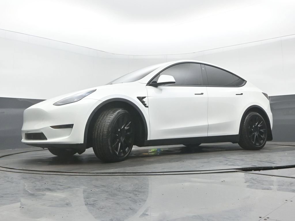 Used 2023 Tesla Model Y Long Range AWD/4WD image 28
