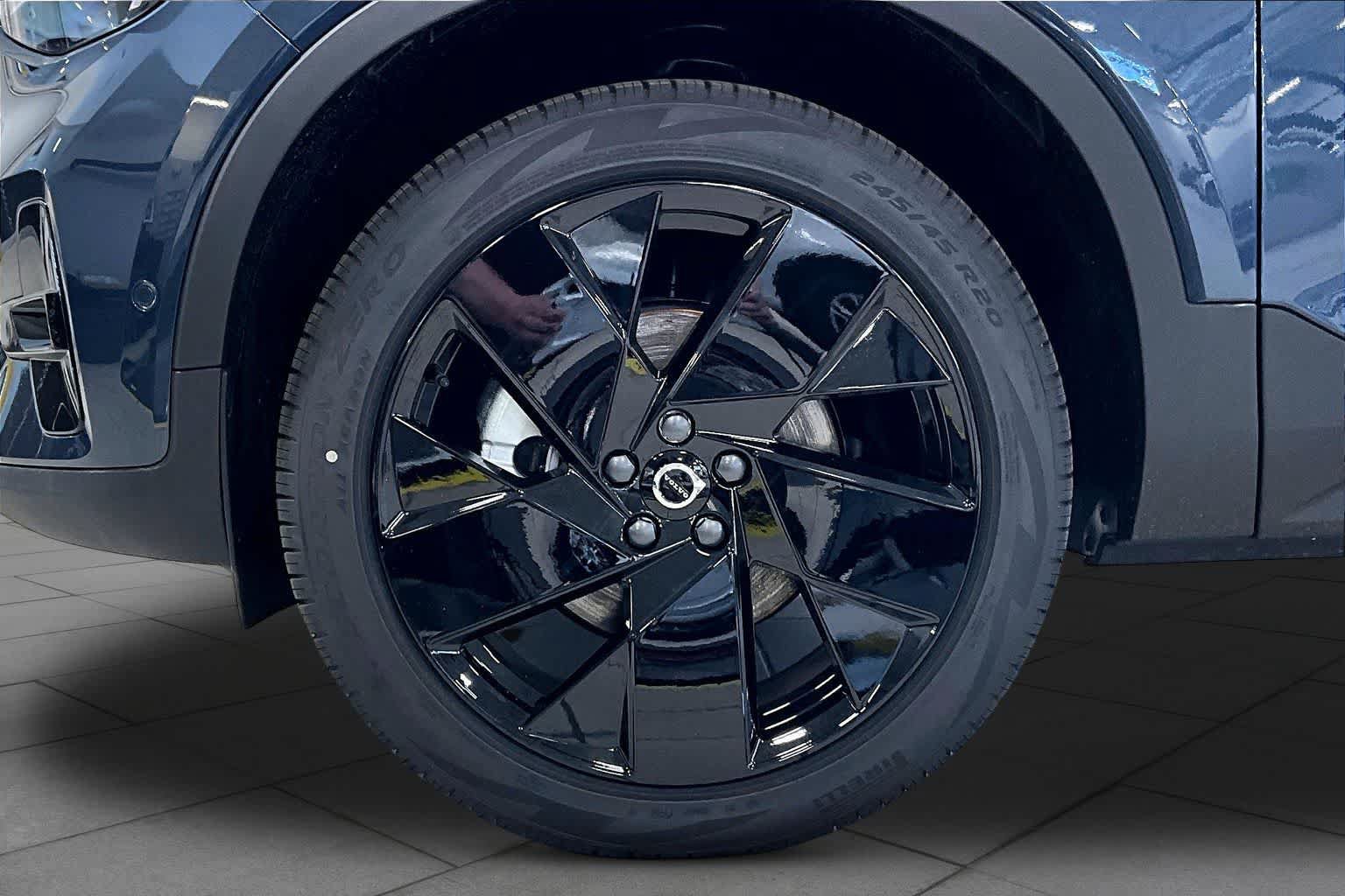 New 2026 Volvo XC40 B5 Ultra w/ Protection Package Premier AWD/4WD image 16