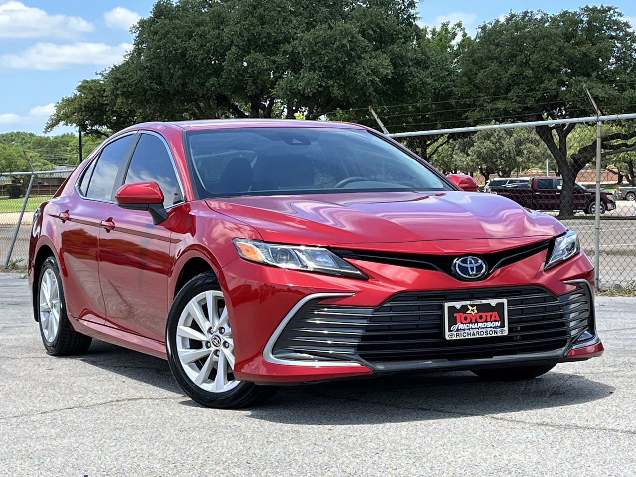 Used 2024 Toyota Camry LE FWD image 2