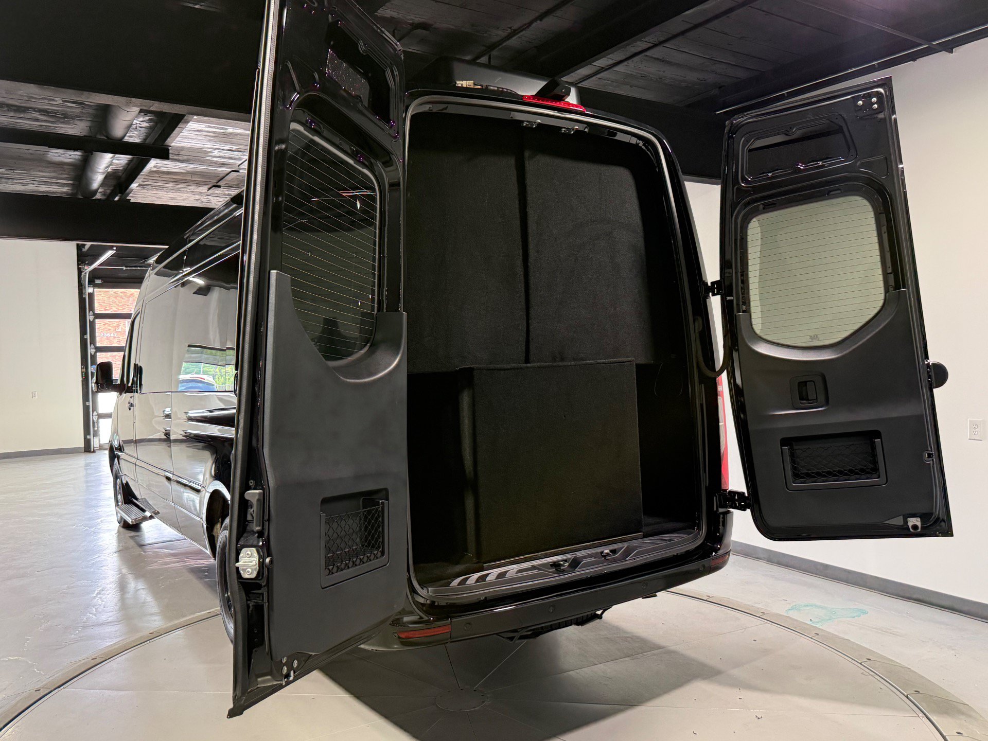 Used 2024 Mercedes-Benz Sprinter 3500 image 12