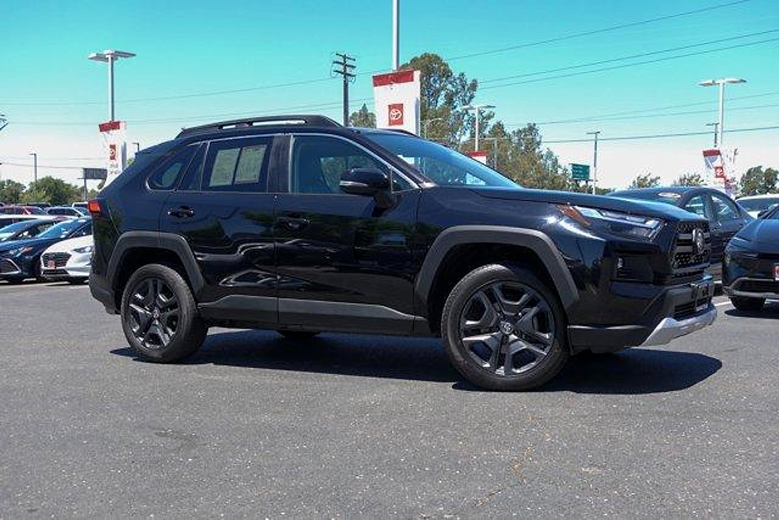 Certified 2024 Toyota RAV4 Adventure AWD/4WD image 4