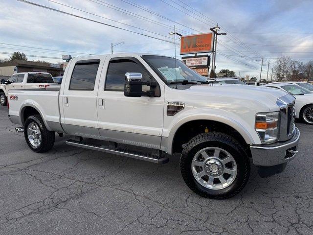 Used 2010 Ford F250 Lariat image 1