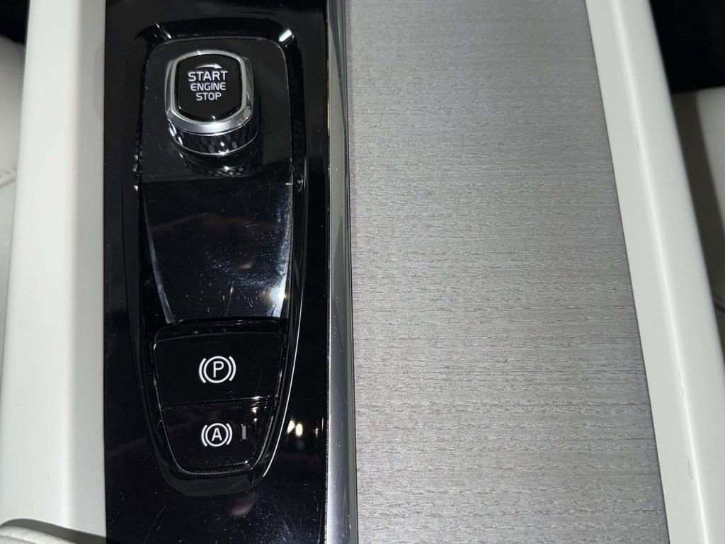 Used 2023 Volvo S60 B5 Plus w/ Protection Package Premier FWD image 22