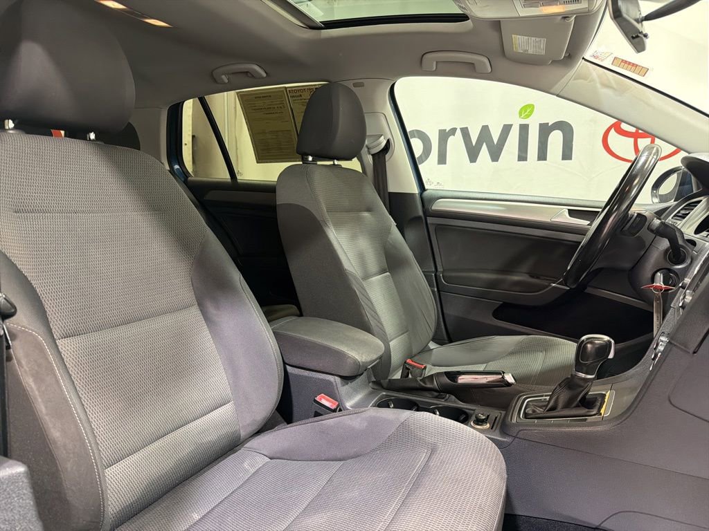 Used 2016 Volkswagen Golf S FWD image 12