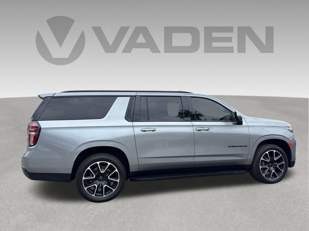 Used 2023 Chevrolet Suburban RST w/ Luxury Package AWD/4WD image 21