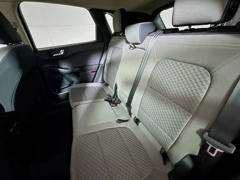 Used 2020 Ford Escape SE image 22