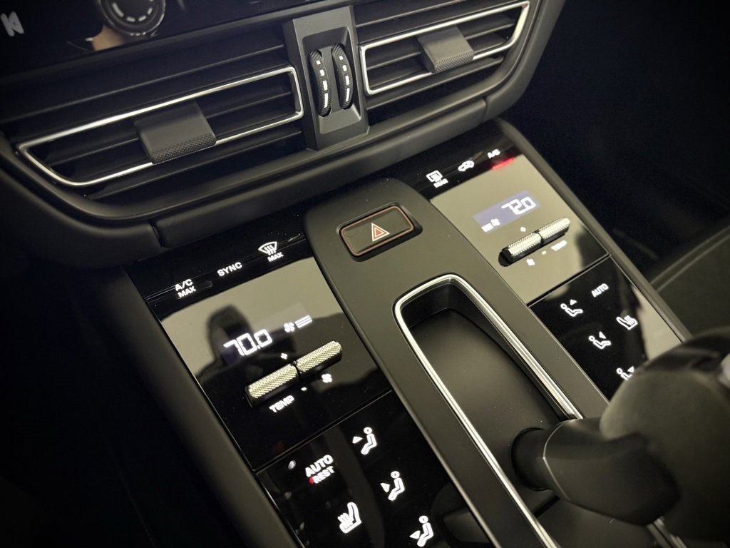 New 2026 Porsche Macan GTS image 26