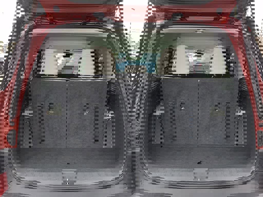 Used 2025 Hyundai Santa Fe SEL image 28