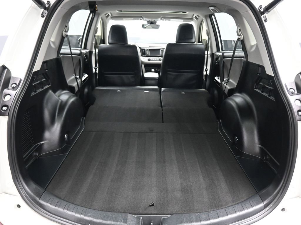 Used 2018 Toyota RAV4 Limited image 48