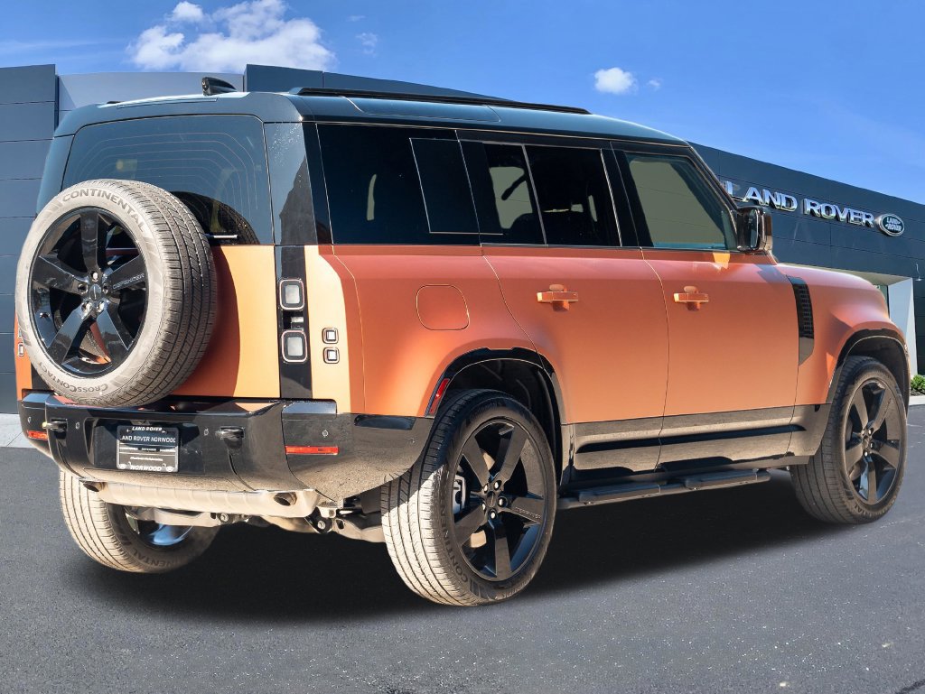 New 2027 Land Rover Defender 110 X-Dynamic SE AWD/4WD image 4
