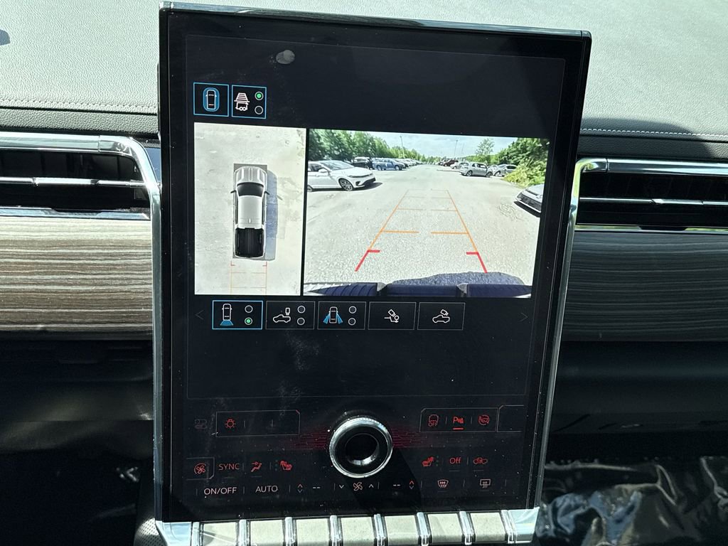 Used 2025 GMC Sierra EV Denali AWD/4WD image 21
