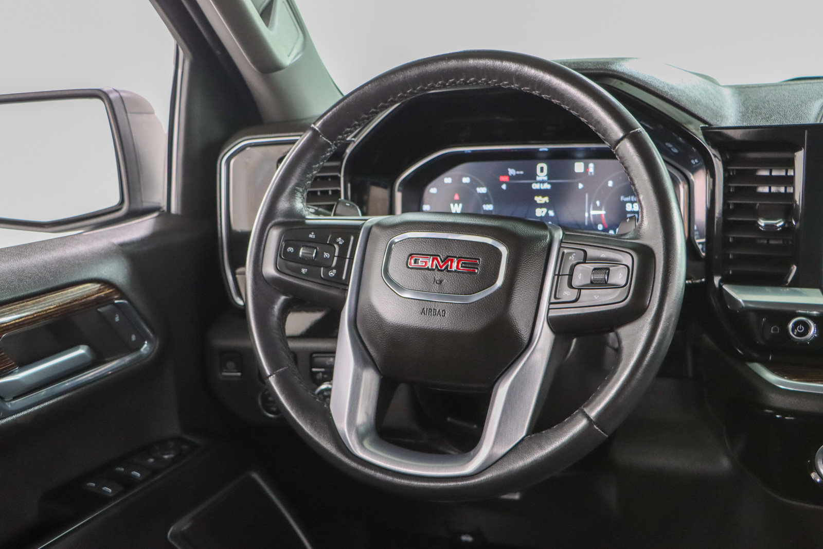 Used 2023 GMC Sierra 1500 Elevation AWD/4WD image 14