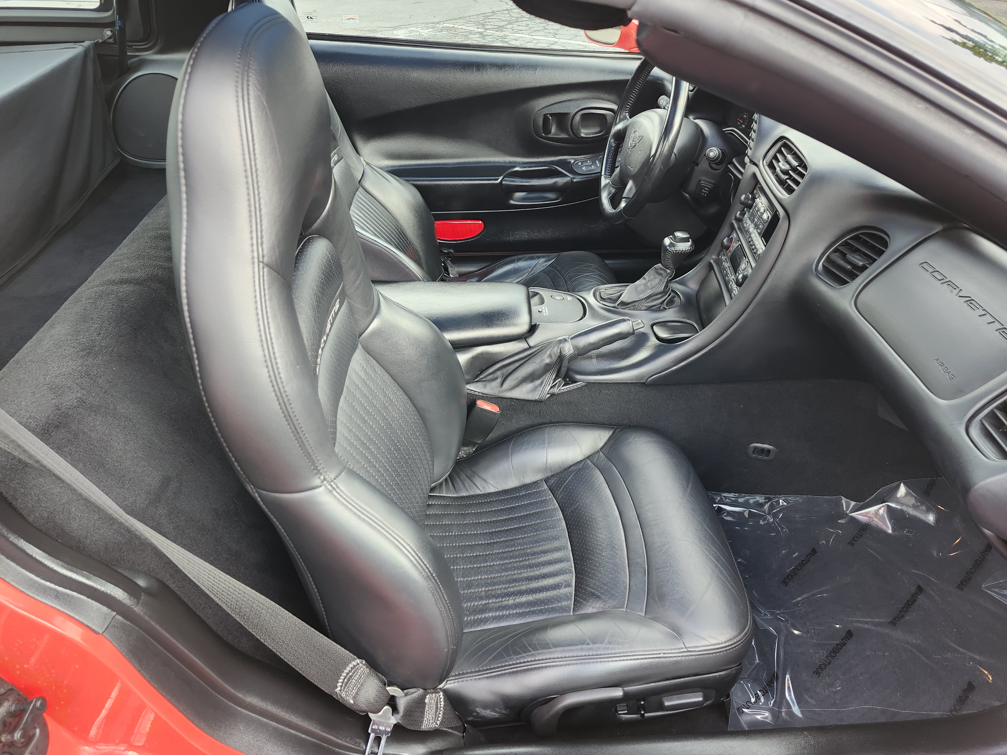 Used 2000 Chevrolet Corvette Coupe w/ Performance Handling Pkg RWD image 18