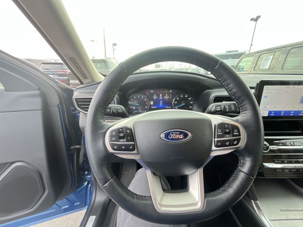 Used 2022 Ford Explorer Limited w/ Equipment Group 301A image 14