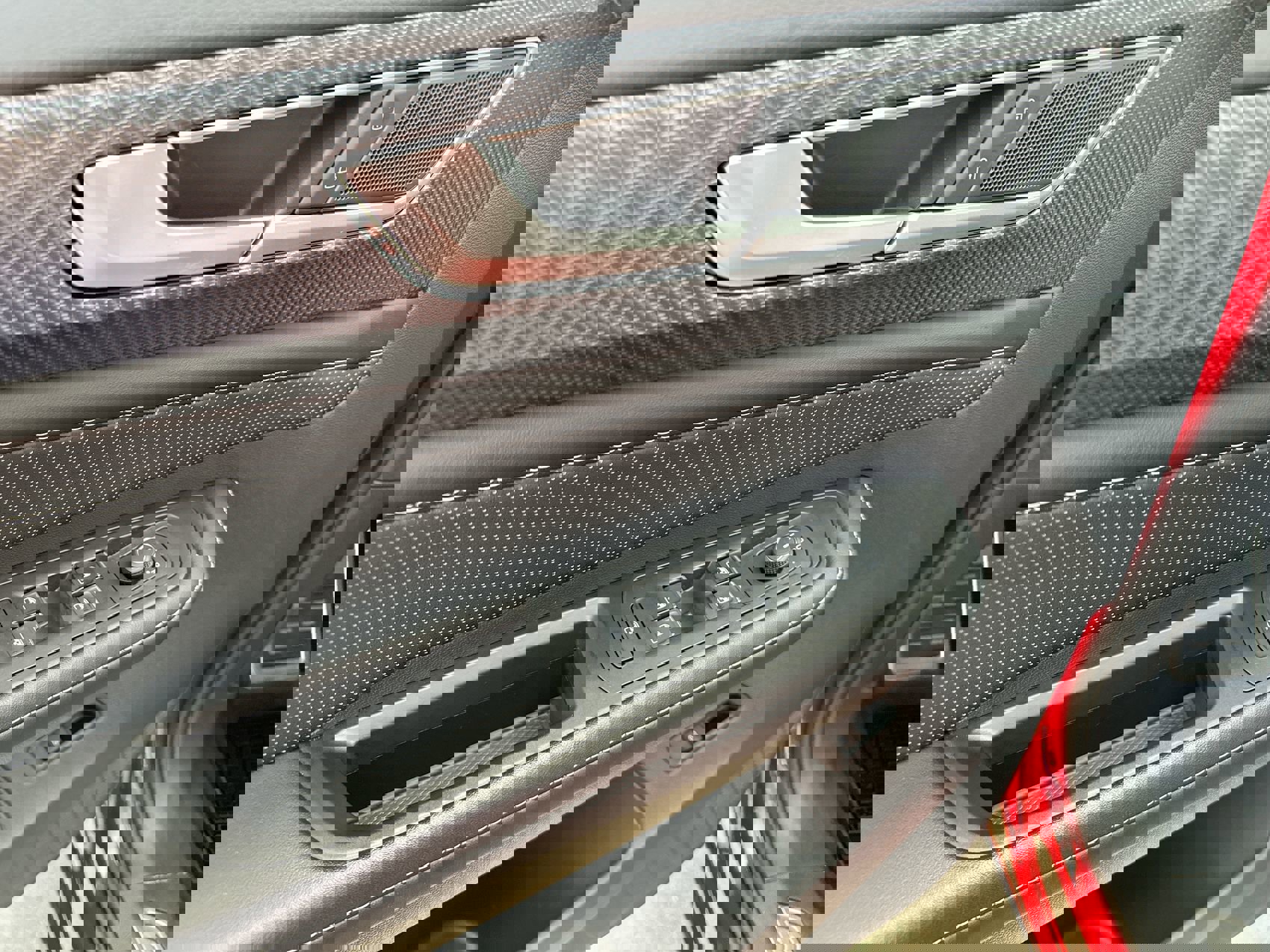 Used 2024 Volkswagen Atlas Cross Sport SEL R-Line image 13