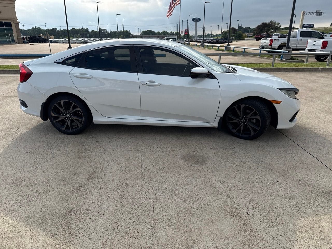 Used 2019 Honda Civic Sport image 17
