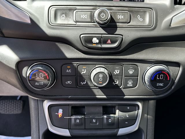 Used 2022 GMC Terrain SLE w/ Driver Convenience Package image 26