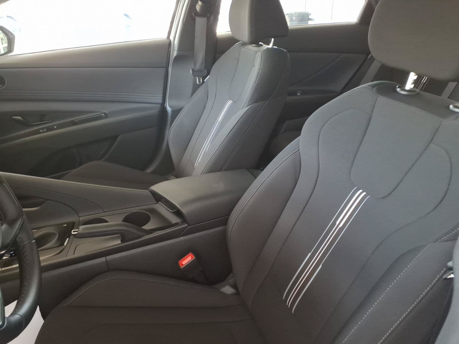 Certified 2025 Hyundai Elantra Sport w/ Cargo Package FWD image 10