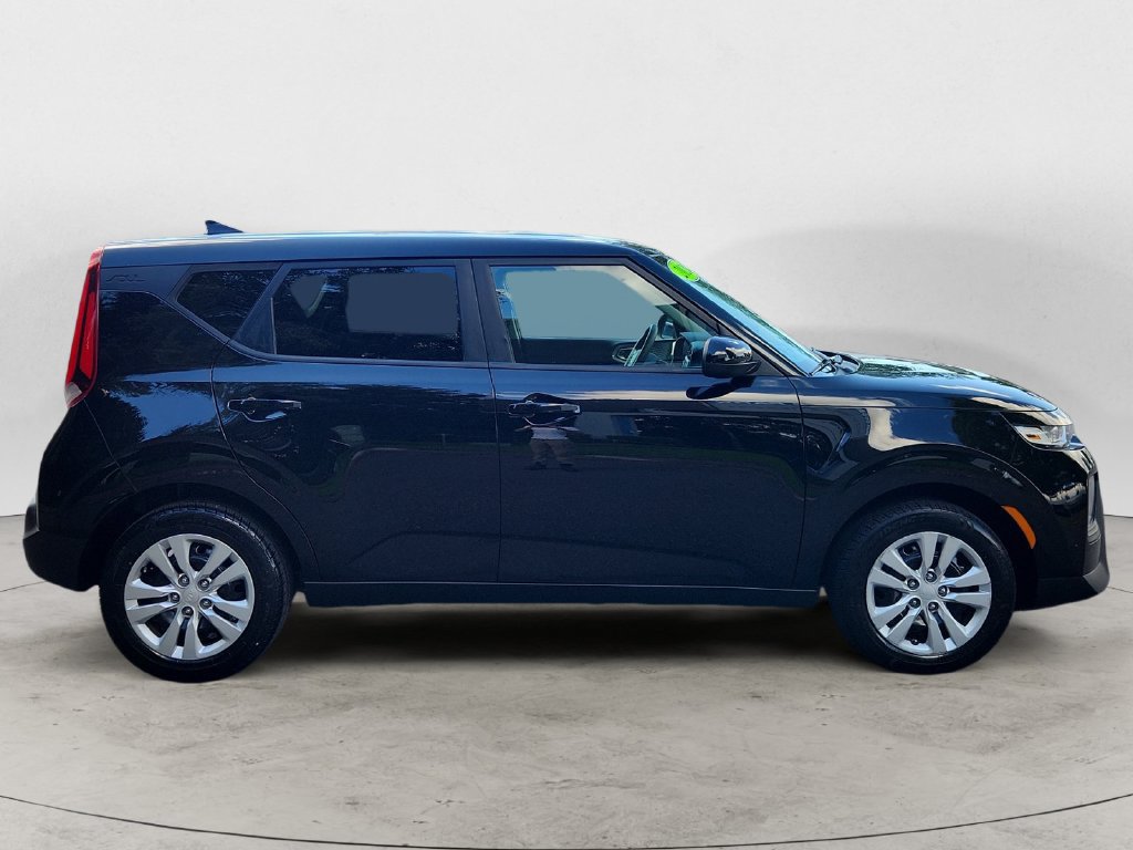Used 2020 Kia Soul LX FWD image 4