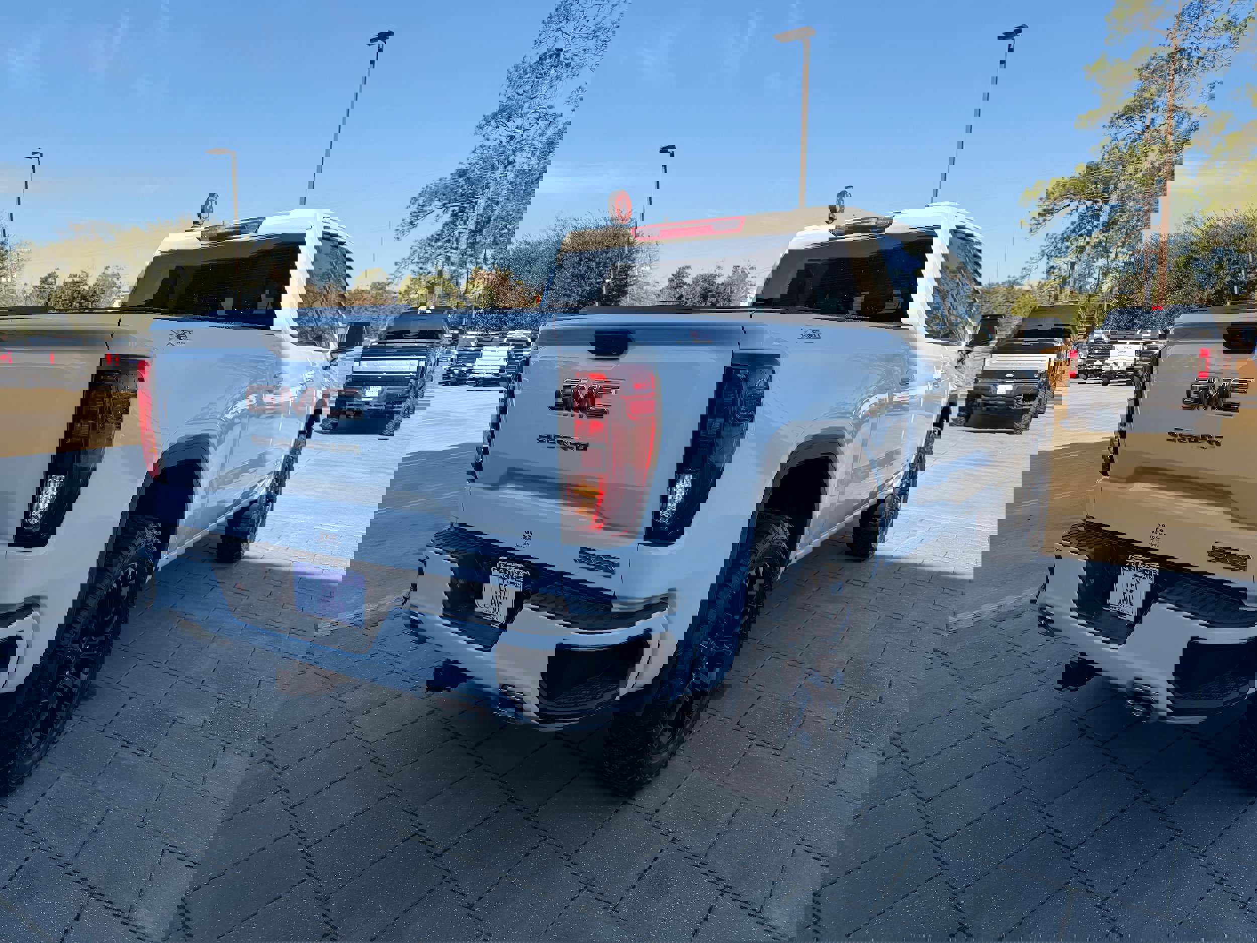 Used 2024 GMC Sierra 1500 Elevation image 5
